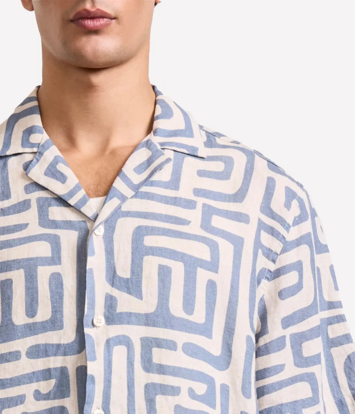 *FINAL SALE* Roberto Linen Short Sleeve Shirt in Denim Blue