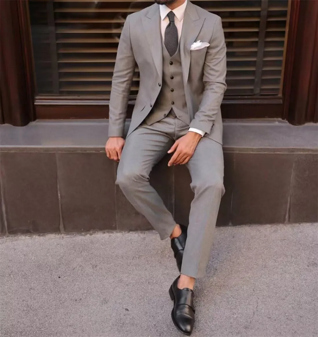 Men's 3 Piece Slim Fit Suits Two Buttons Tuxedo Formal Business Suit for Wedding Prom Dinner Party