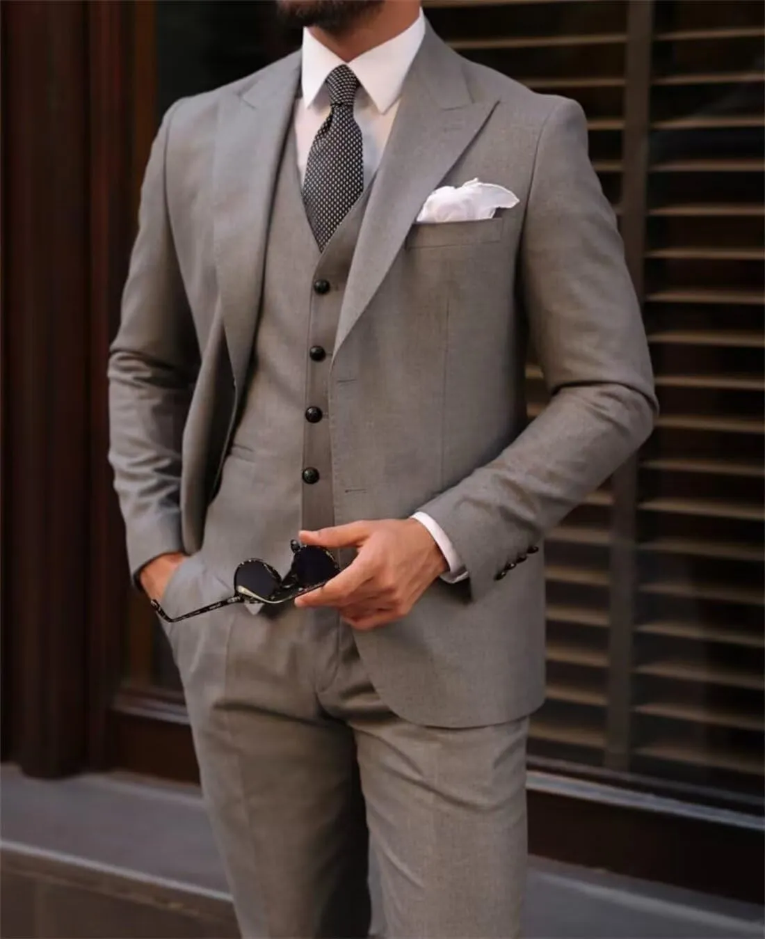 Men's 3 Piece Slim Fit Suits Two Buttons Tuxedo Formal Business Suit for Wedding Prom Dinner Party