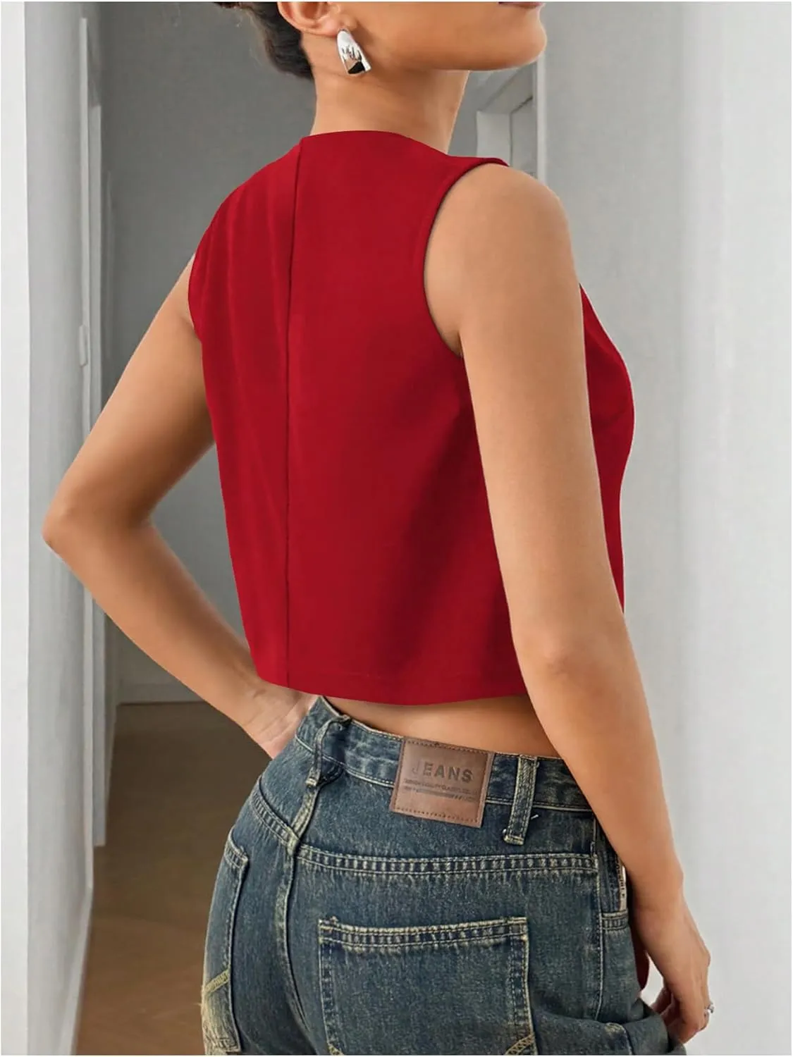 Milumia Women's Crew Neck Sleeveless Cropped Blazer Vest Button Down Suit Vest Top